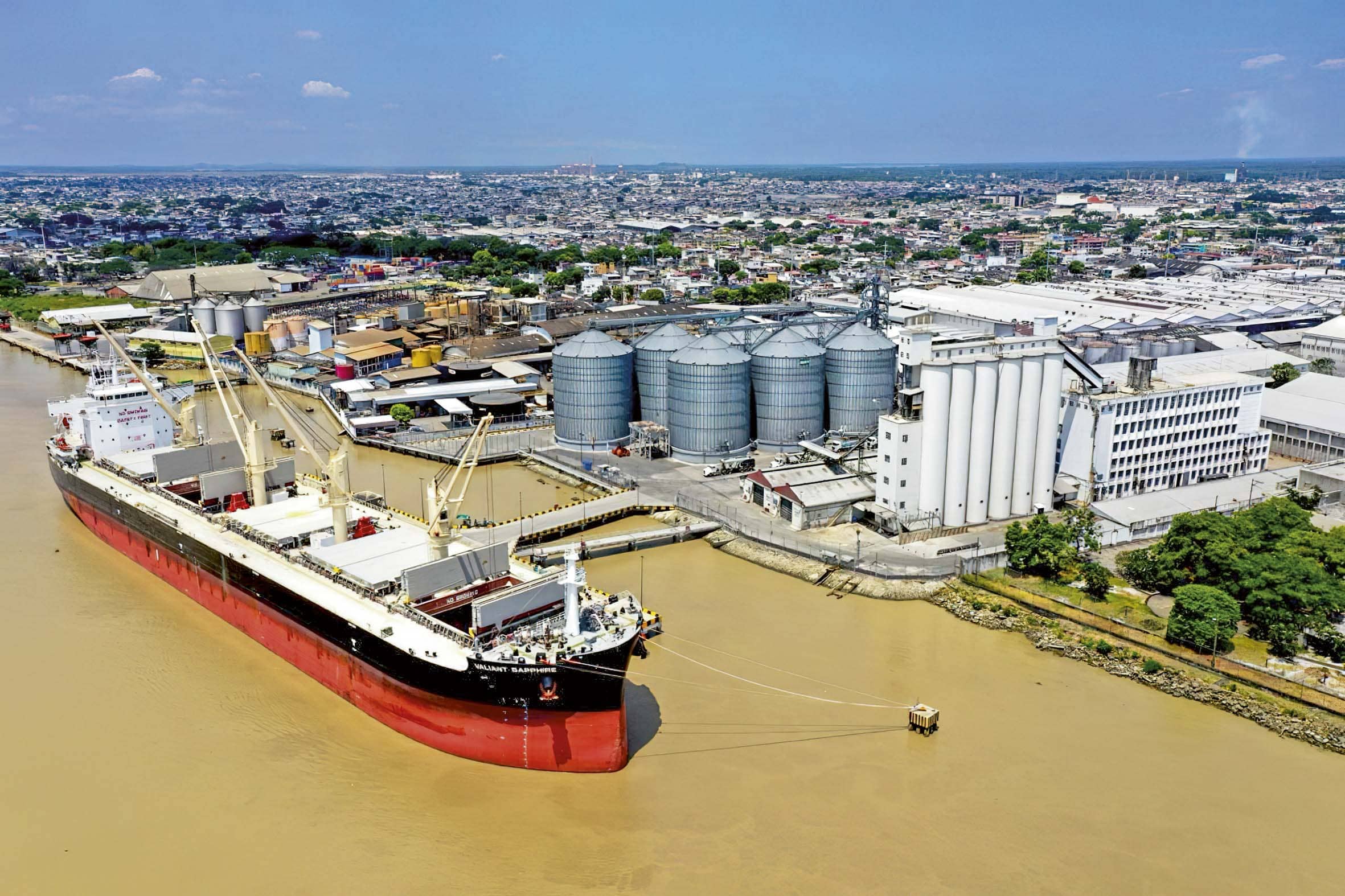 ECUABULK / Terminal Portuario del Río Guayas.